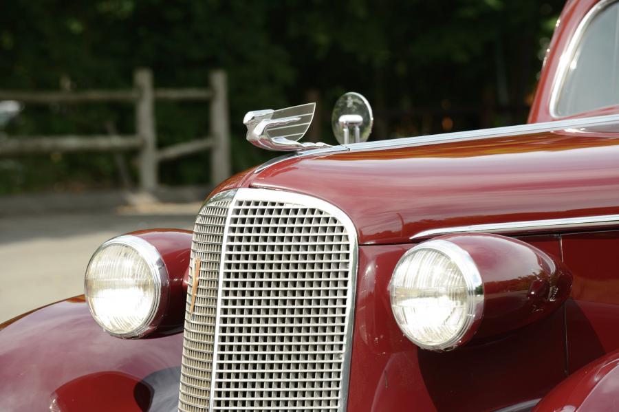  Cadillac Twelve Formal Sedan by Fleetwood 1937 года  (фото 15 из 26)